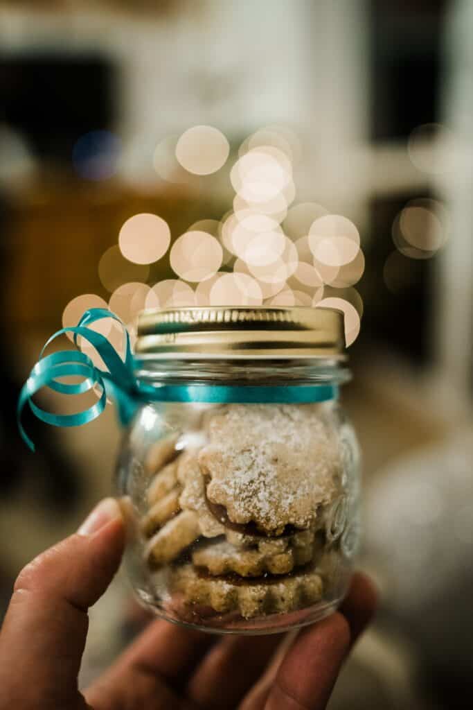 what is the best cookie packaging for freshness - glass jars